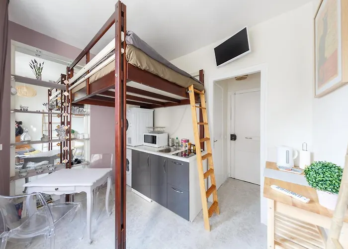 Sacre Petit Studio In The Coeur Of Montmartre